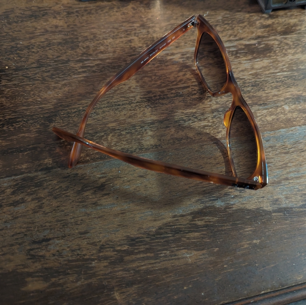 Ray-Ban Tortoise Shell Sunglasses - Picture 6 of 6